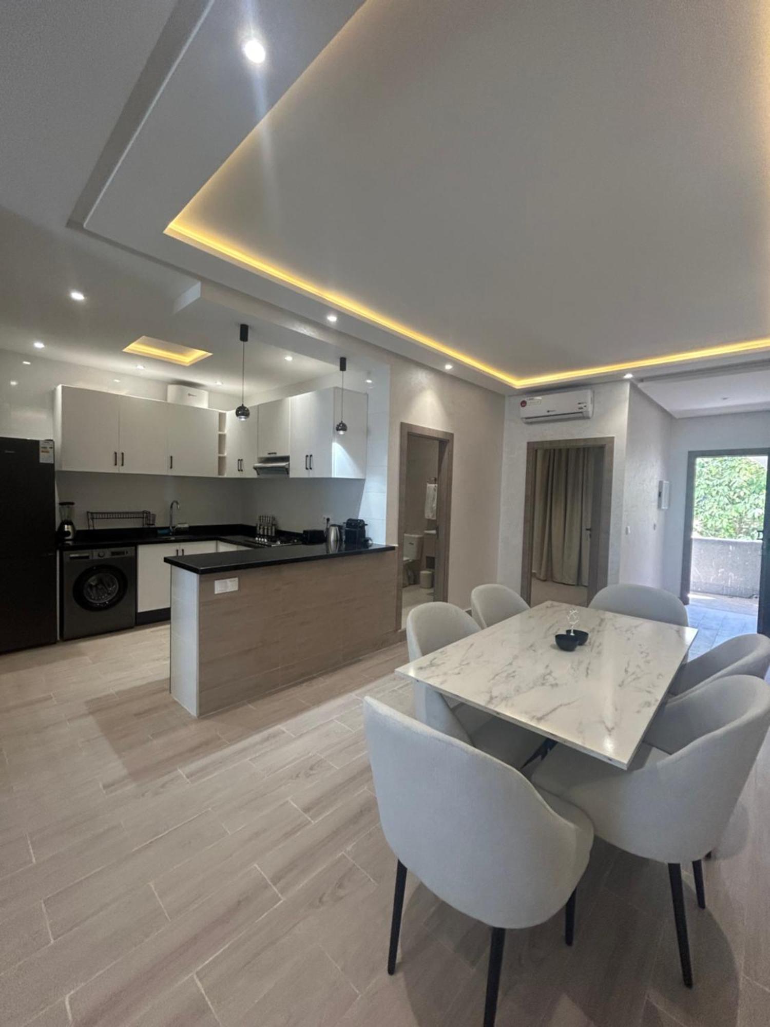 Appartement Haut Standing En Face De La Marina Et A 200M Du Port De Tanger - Appt 2 Exterior photo